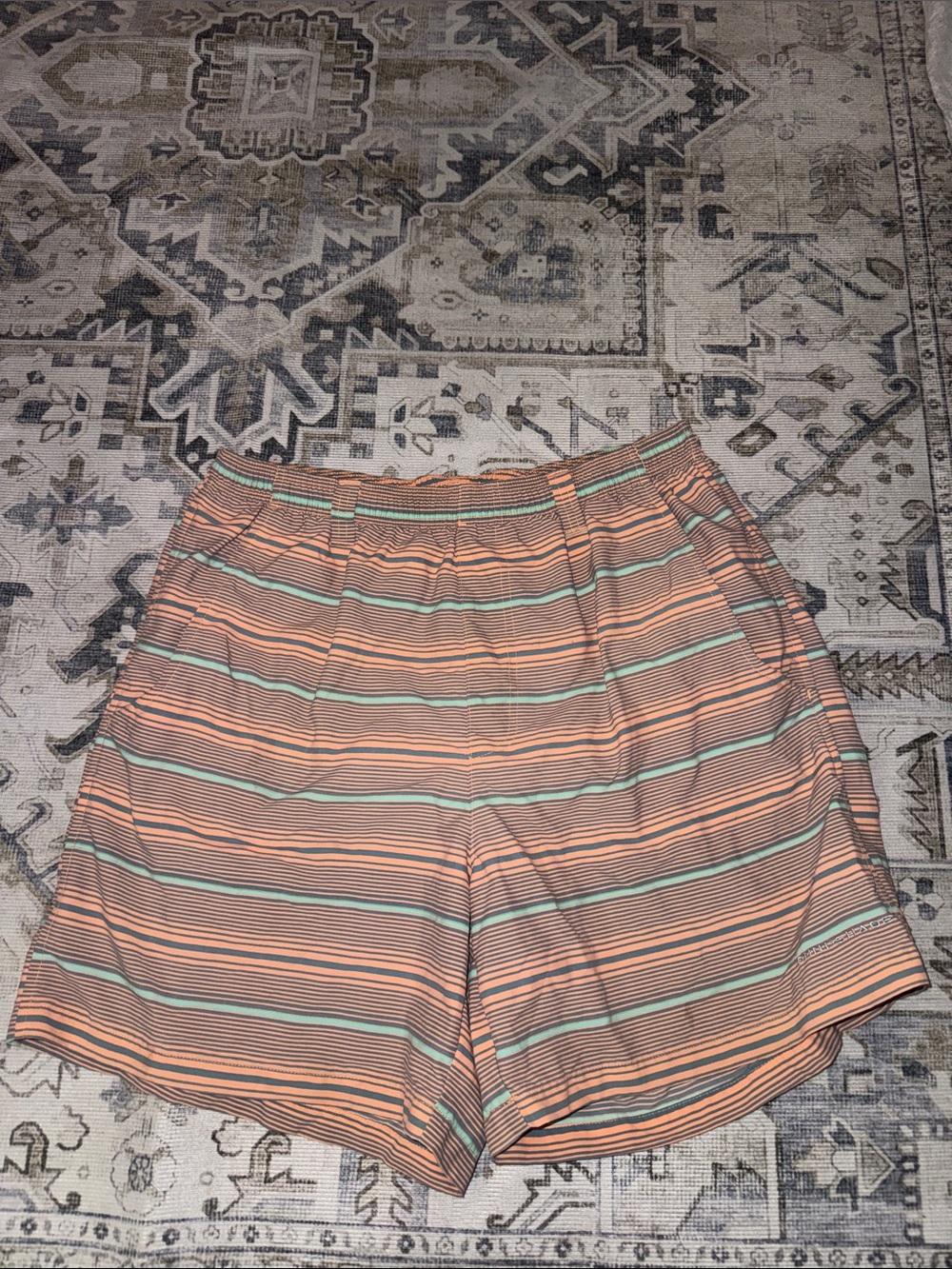 Columbia PFG Men’s M 6” Striped Fishing Shorts Peach Aqua Gray